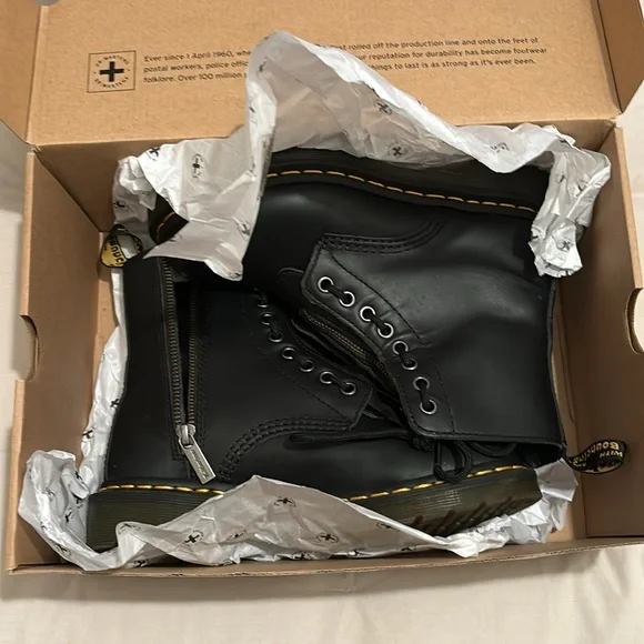 Dr. Martens 1460 Pascal Front Zip Boots Size 6 - Picture 9 of 10